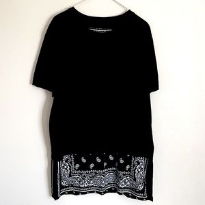 Black longline T-Shirt with bandana print